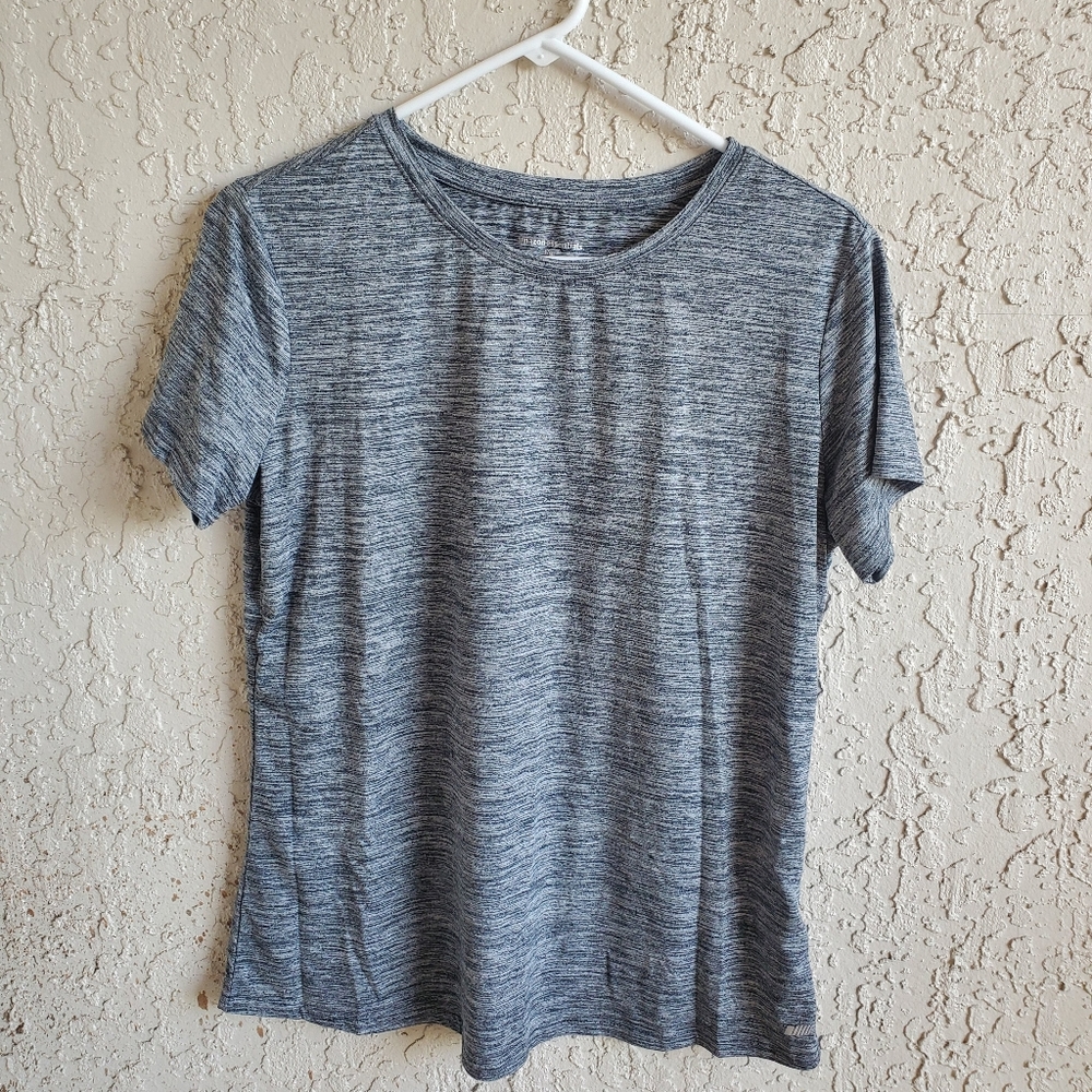 Amazon Essentials Tee, good for working out (never worn)